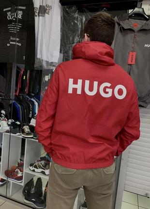 Оригінальні чоловічі вітровки hugo boss