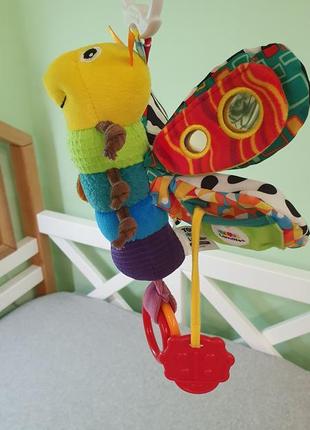 Розвиваюча іграшка - підвіска  метелик lamaze