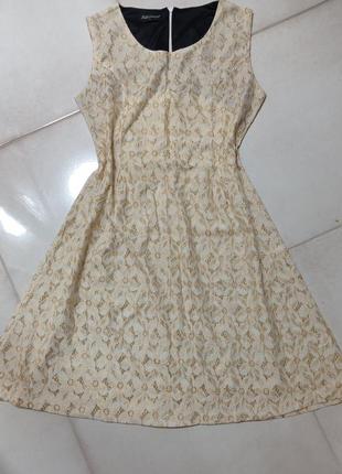 Милое золотое платье