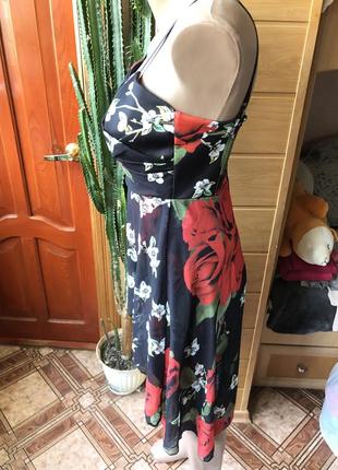 Гарне плаття з трояндами 2