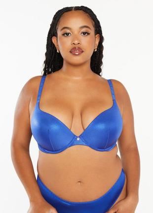 Неймовірний синій бюстгальтер з кісточками вiд savage fenty by rihanna