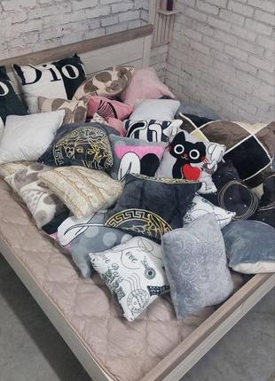 Декоративна флісова подушка, різні принти