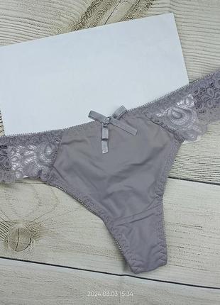 Трусики тонг стрінги