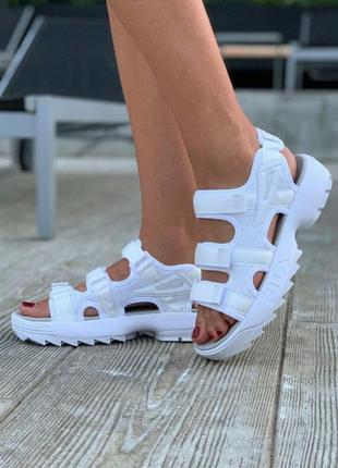 Розпродаж шикарні босоніжки fila disruptor white босоніжки сандалі сандалі