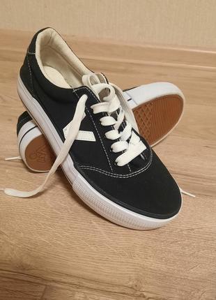 Кеди 38р. vty