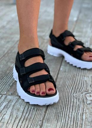 Распродажа шикарные босоножки fila disruptor black & white босоніжки сандалі сандалии10 фото