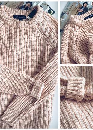 В'язаний светр пудровий