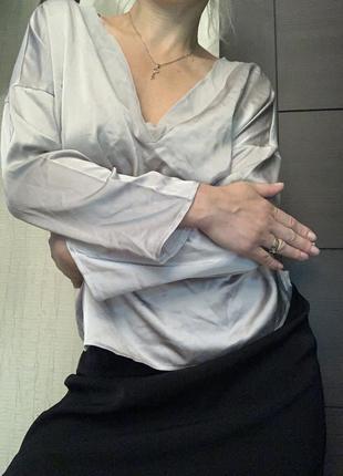 Крута блузка mango