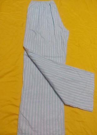 Штани, піжама.