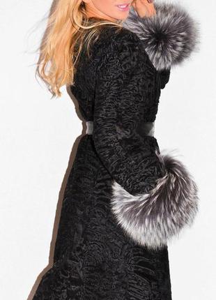 Пальто с мехом шуба каракульча swakara  с шикарными манжетами финская  чернобурка италия2 фото