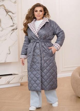 Куртка пальто женская длинная стеганая ниже колен на пуговицах с поясом весна-осень большие размеры 46-688 фото