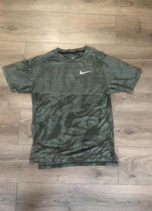 Термофутболка nike dri-fit