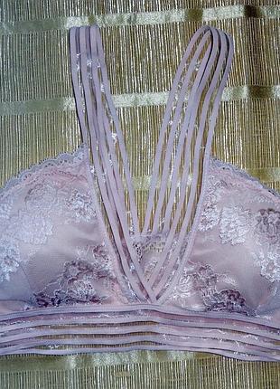Мереживний бюстгальтер без кісточок