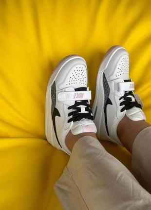 Жіночі  якісні шкіряні кросівки  nike legacy 312  low pink/ white 🔥2 фото