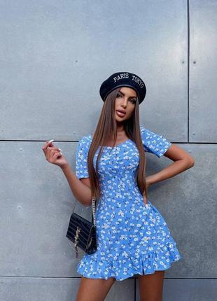Платье мини на пуговицах с рюшами софт принт