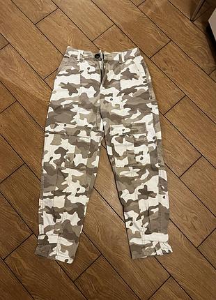 Джинси bershka eur 36