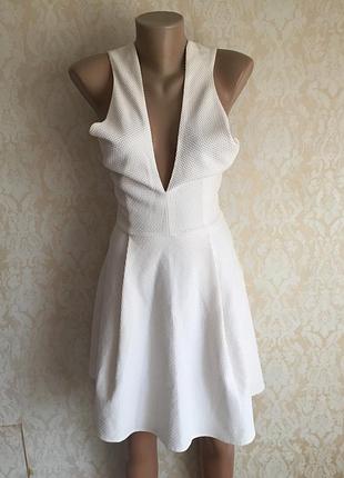 Красива білизна плаття