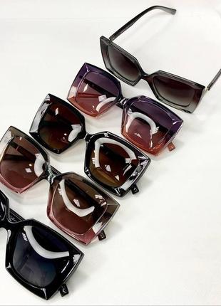 Очки солнцезащитные женские квадратные в пластиковой оправе с тоненькими дужками градиентная тонировка5 фото