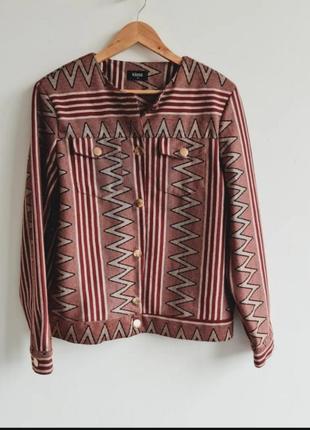 Куртка бордо з геометрічним принтом klass р.161 фото