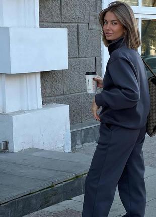 Сірий жіночий спортивний костюм оверсайз вільного крою прогулянковий костюм штани кофта двонитка5 фото
