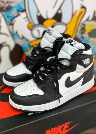 Кросівки nike jordan  1 retro high patent black/white кроссовки