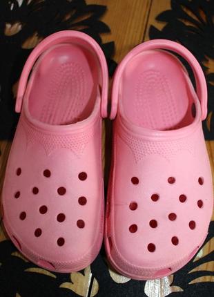 W8-9m6-7 crocs 39 разм. оригинал. длина по внутренней стельке 25,5 см., ширина подошвы 10,5 см.3 фото