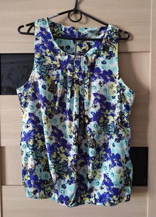 Жіноча кофтинка