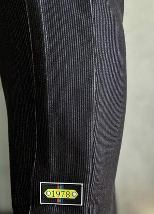 Стильні брюки мом5 фото