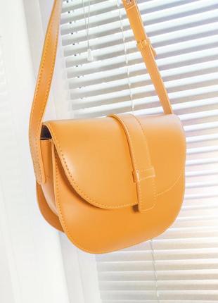 Стильна жіноча сумочка, напівкругла, ремінь через плече,повсякденна сумочка