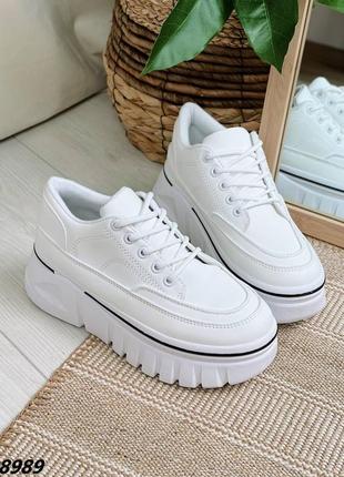 Кросівки матеріал еко-шкіра колір white на шнурівці  білі 38р 24см