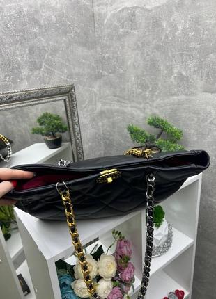 Чорна стильна велика стьобана молодіжна сумка на поворотному замку люкс якості (0422)7 фото