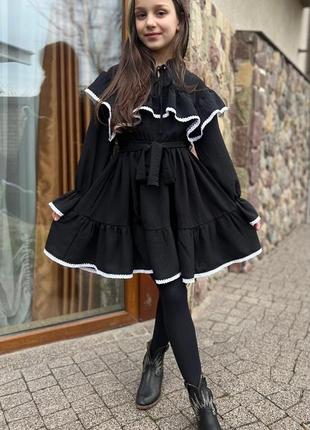 Нарядне повсякденне плаття для дівчинки весняне з рюшами бєж чорне пудра сукня2 фото