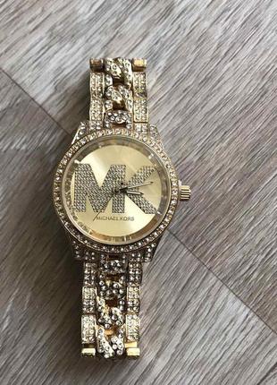 Женские часы michael kors качественные  в коробочке наручные часы с камнями золотистые серебристые4 фото