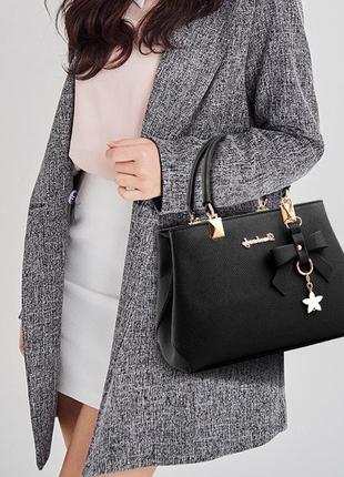 Модная женская сумка с брелком,каркасная женская сумка с брелочком6 фото