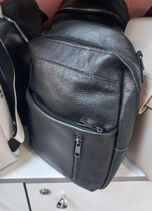 Натуральная кожа. черная - сумка-рюкзак - большой качественный с удобным карманом спереди (луцк, 802)2 фото