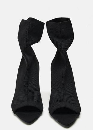 Текстильні червики з відкритим носком зара zara ботильйони hi heels3 фото