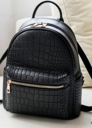 Жіночий рюкзак під рептилію модний і стильний мінірюкзачок міський для дівчат екошкіра