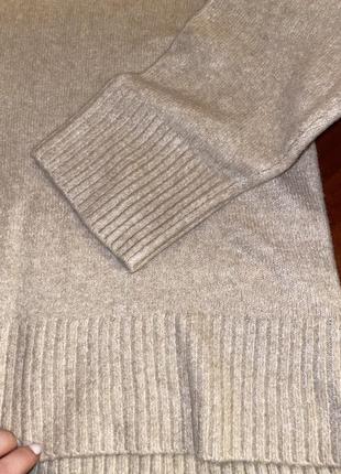 Бежевий світер з змійкою на воротніку новий светр вільного крою amisu бежевый свитер с молнией на воротнике свитер с воротником3 фото