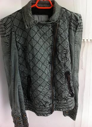 Продам женскую, джинсовую куртку river island