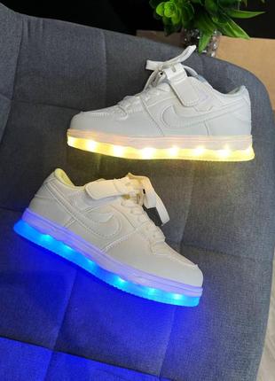 Мега стильные led-кроссовки с подзарядкой от usb1 фото