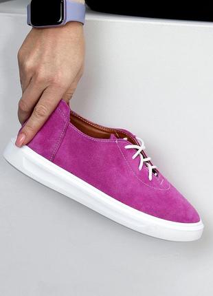 Розовые замшевые деми туфли на шнуровке натуральная замша на белой подошве10 фото