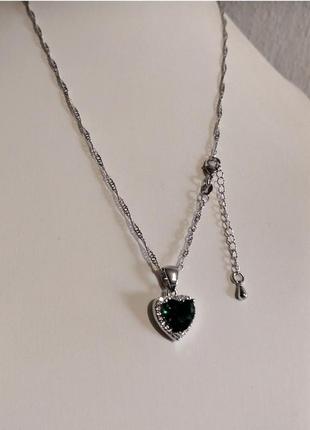 Подарунок дівчині кольє "смарагдове серце в сріблі" кулон з цирконами на ланцюжку в оксамитовому футлярі5 фото