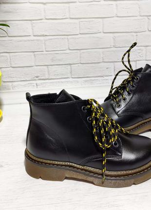 Ботинки женские кожаные с желтым шнурком 37 р-р