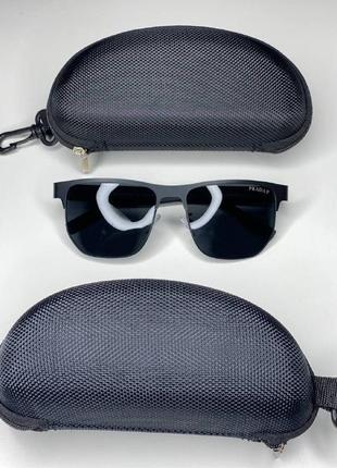 Солнцезащитные очки prada polarized2 фото