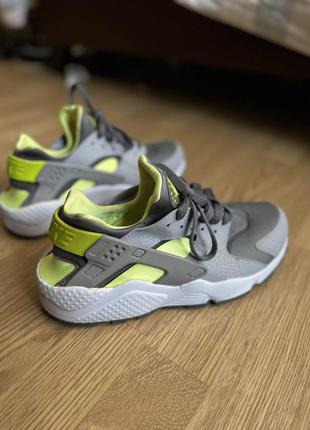 Кроссовки сетка и кожа nike air huarache оригинал размер 42 26,5 см новая