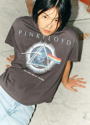 Футболка оверсайз з принтом pink floyd h&m 07625583012 фото