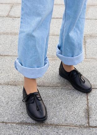 Кожаные женские мокасины со шнурками8 фото