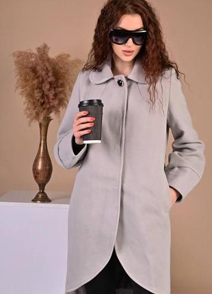 Демисезонное женское укороченное пальто серого цвета весна 2024 т07221018