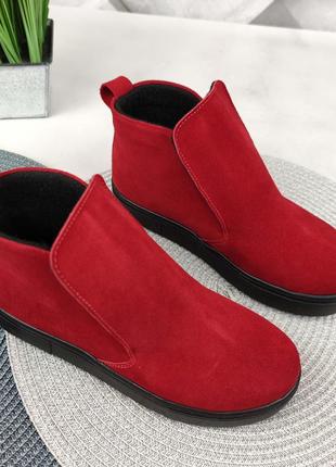 Красные демисезонные ботинки из натуральной замши  36 р-р6 фото