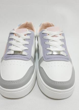 Розміри! 37,38 жіночі кросівки весняні єкошкіра білі з сірим, синім, рожевим2 фото